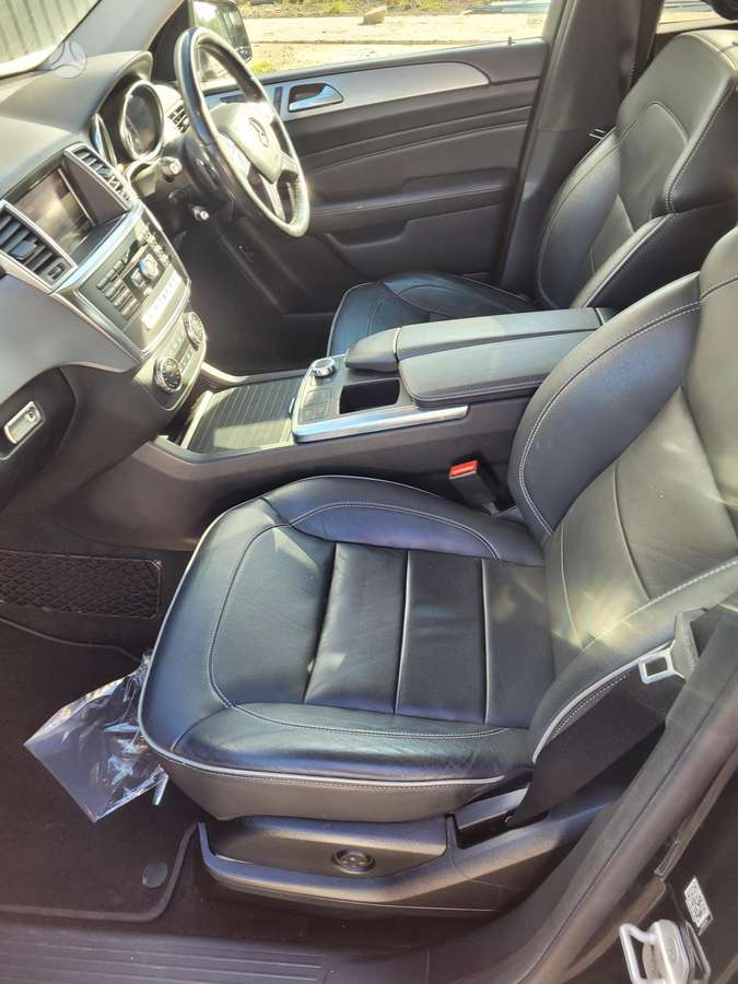 Mercedes-Benz ML350