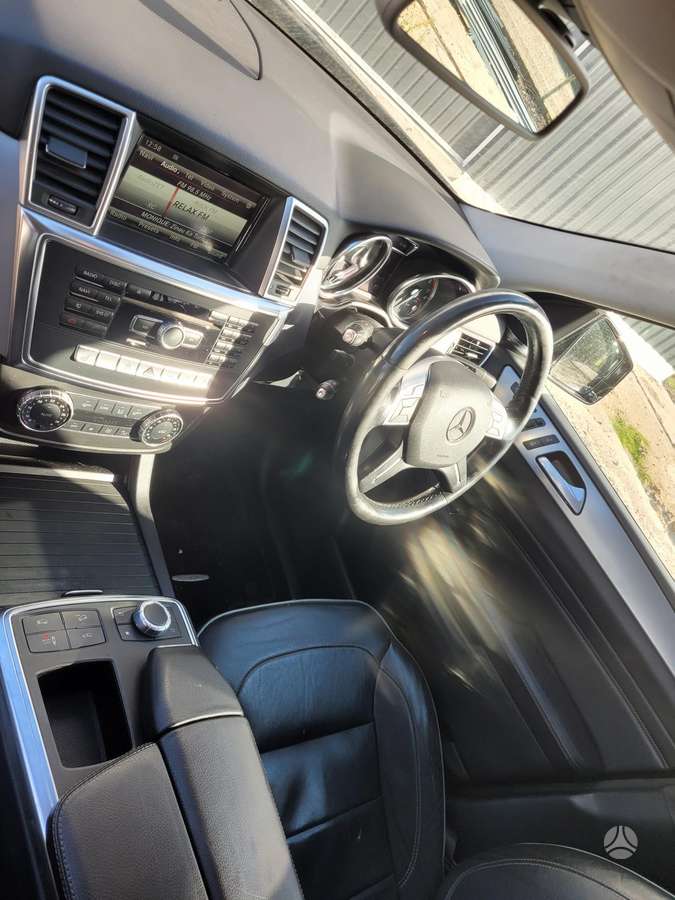 Mercedes-Benz ML350