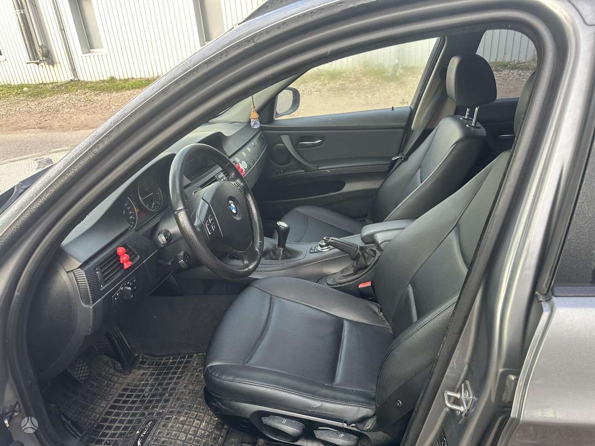 BMW 318, 2.0 l., wagon