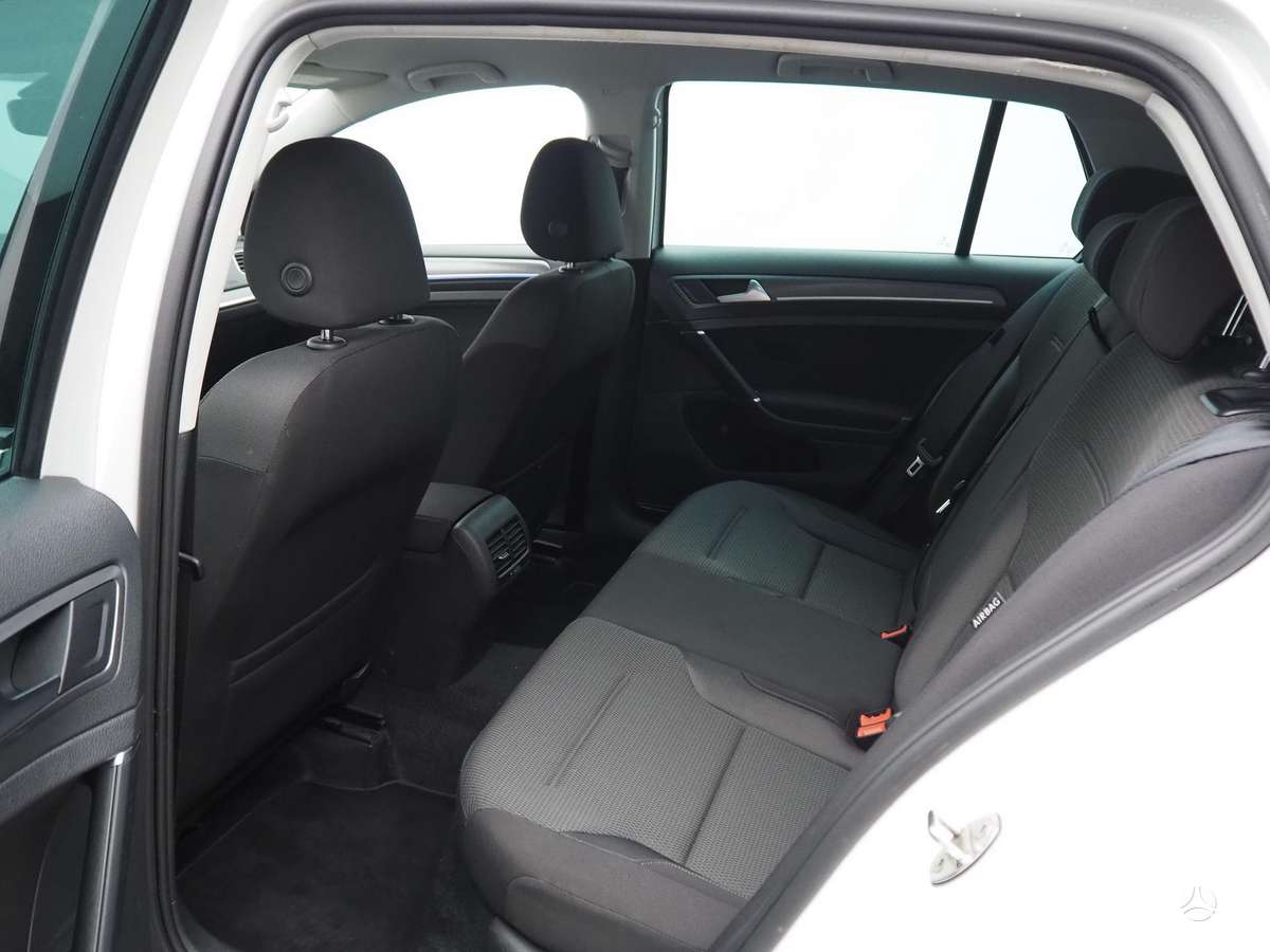 Volkswagen Golf, 36 kWh, hatchback