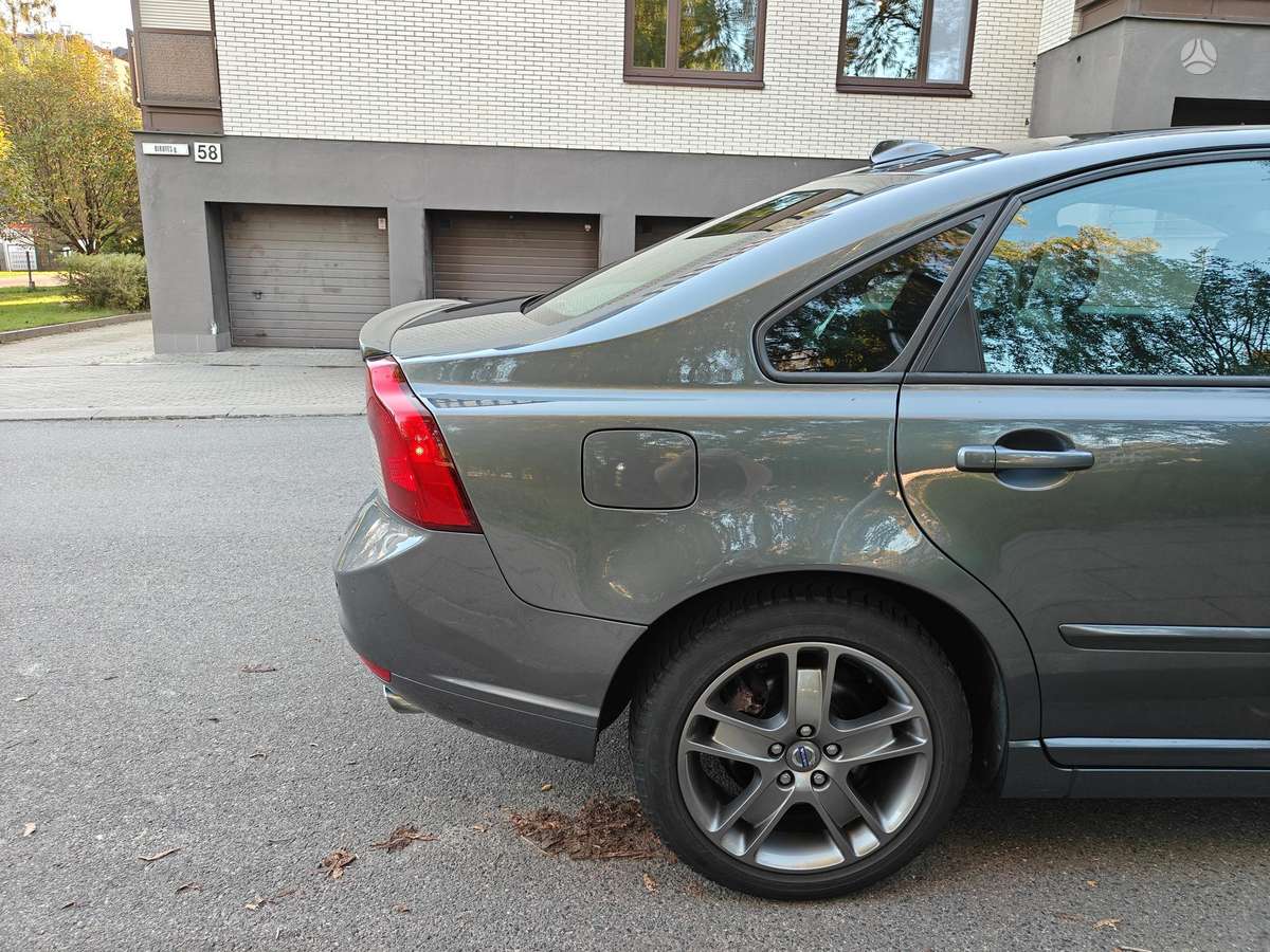Volvo S40, 2.4 l., Седан
