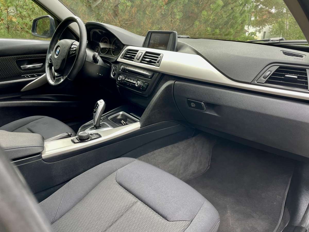 BMW 318, 2.0 l., wagon