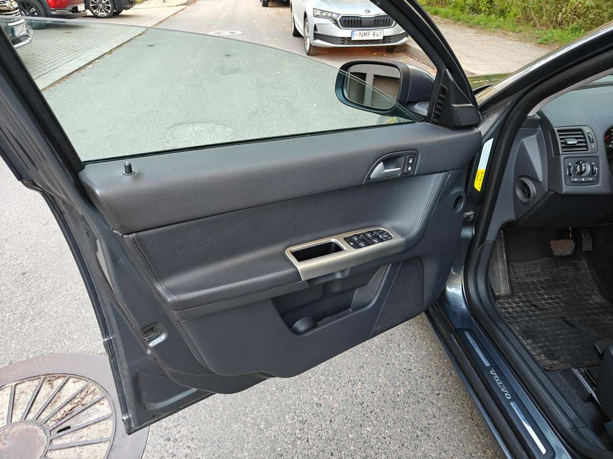 Volvo S40, 2.4 l., Седан
