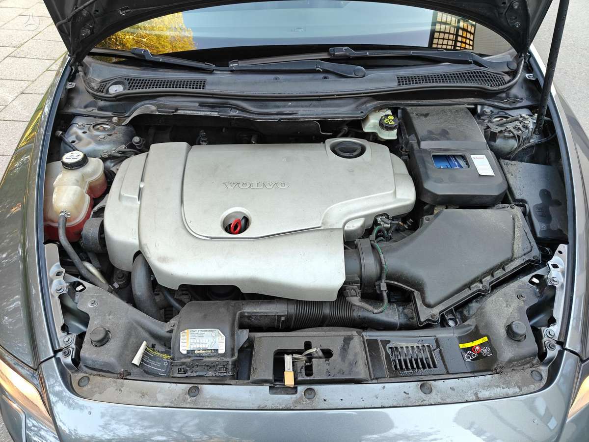 Volvo S40, 2.4 l., Седан