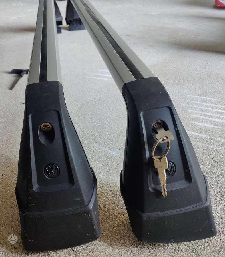 Volkswagen Golf lights, roof rack