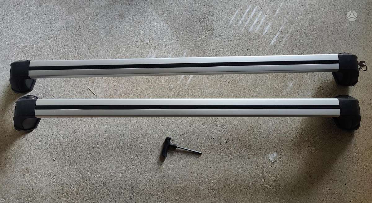 Volkswagen Golf lights, roof rack