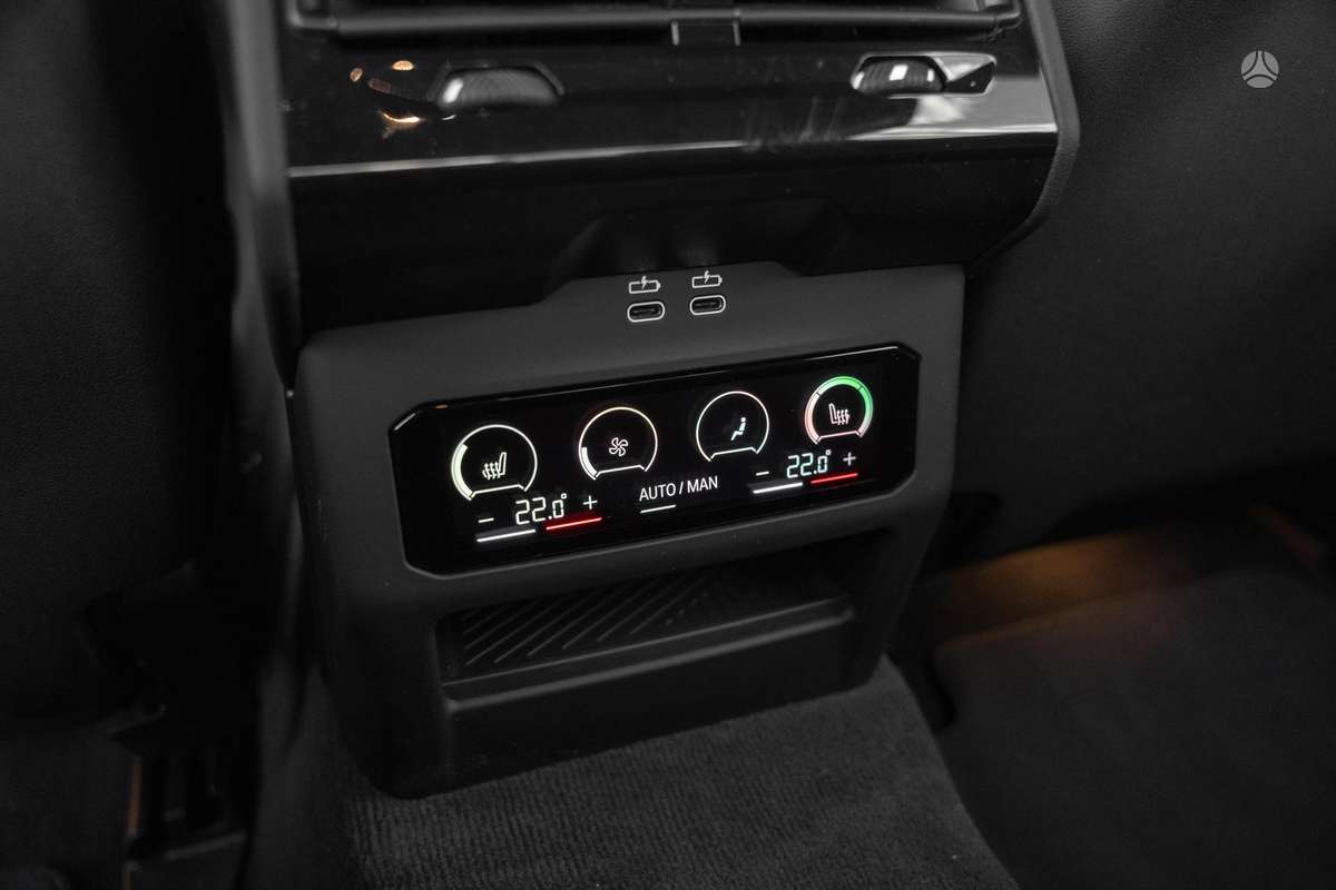 BMW i5, 84 кВт·ч, Седан