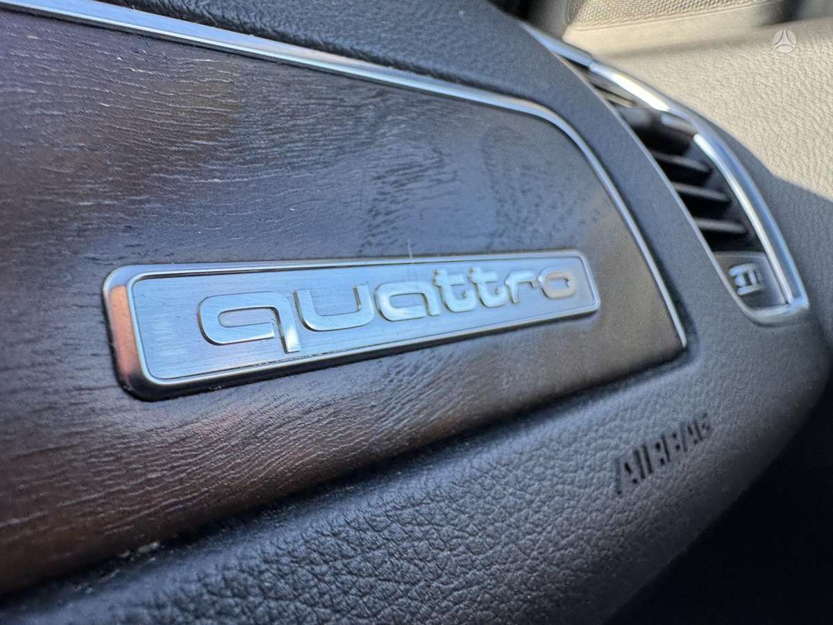 Audi Q5, 3.0 l., off-road / crossover