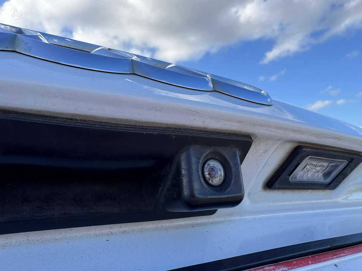 Audi Q5, 3.0 l., off-road / crossover