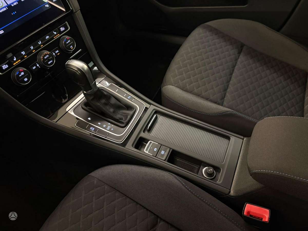 Volkswagen Golf, 1.6 l., Универсал