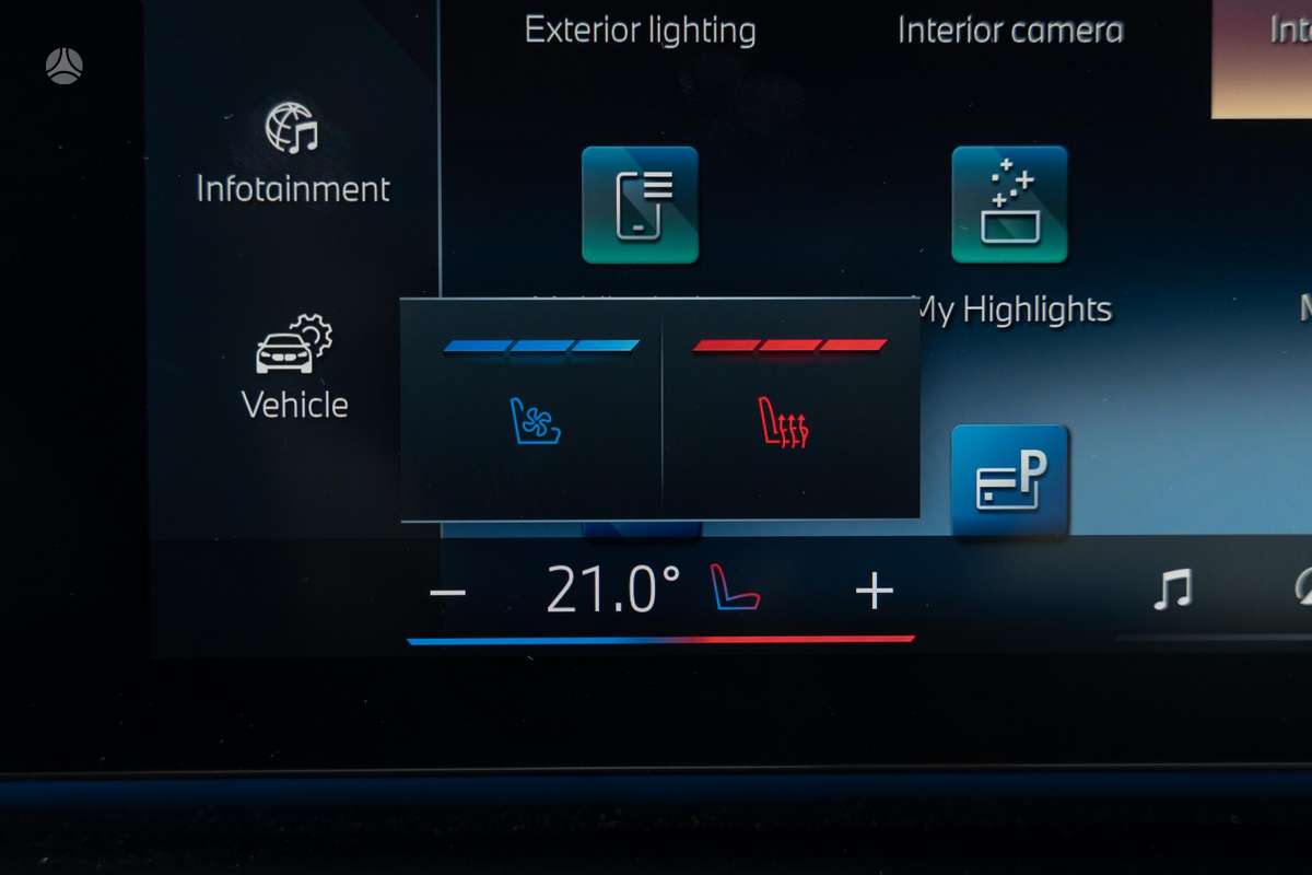 BMW i5, 84 кВт·ч, Седан