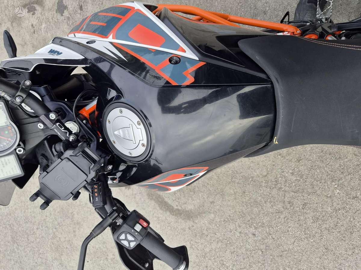 KTM Adventure 1090cc, enduro / adventure