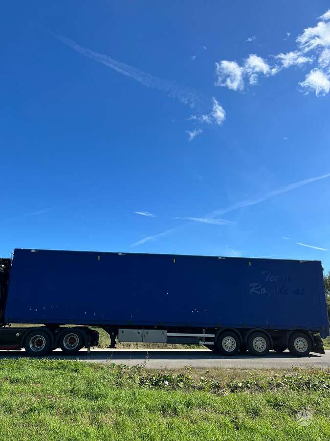 Kraker CF 503, with moving floor