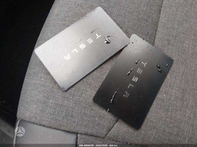 Tesla Model Y, Внедорожник / Кроссовер