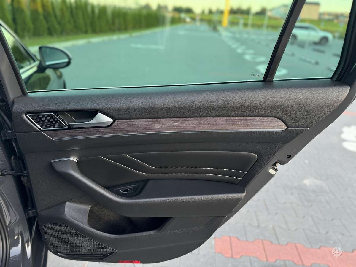 Volkswagen Passat, 2.0 l., Универсал