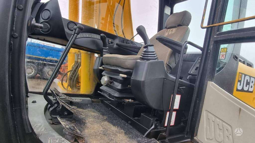 JCB JS220 LONG, excavator