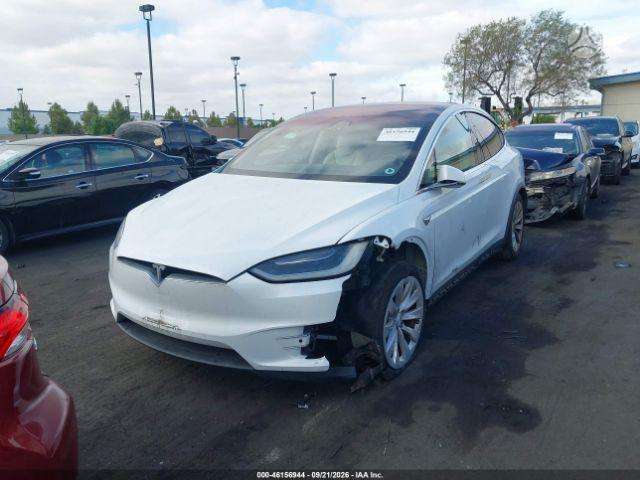 Tesla Model X, off-road / crossover