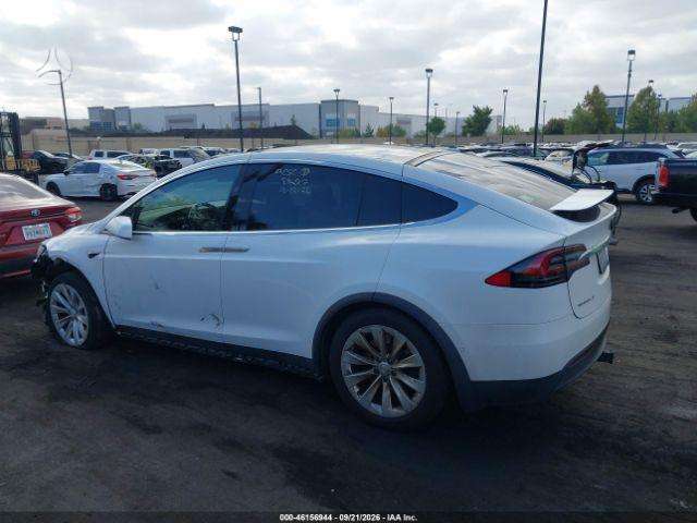 Tesla Model X, off-road / crossover