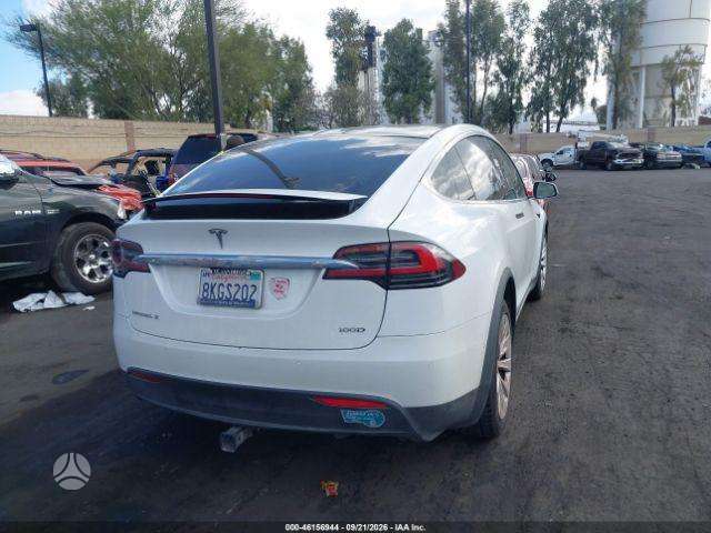 Tesla Model X, off-road / crossover