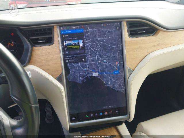 Tesla Model X, visureigis / krosoveris