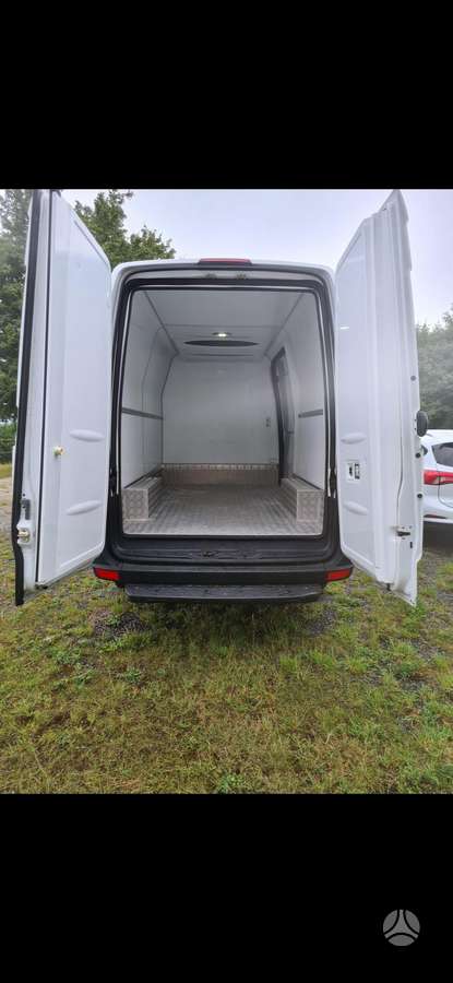 Mercedes-Benz Sprinter, cargo van