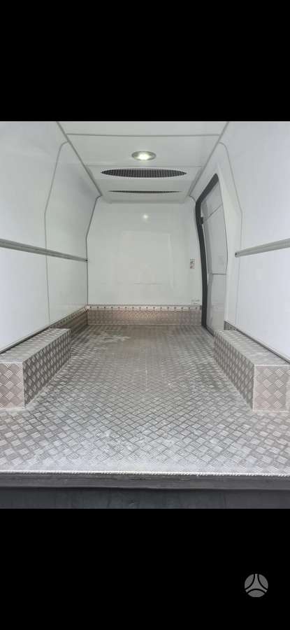 Mercedes-Benz Sprinter, cargo van