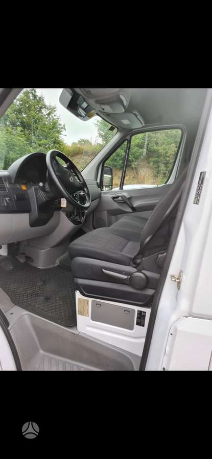 Mercedes-Benz Sprinter, cargo van