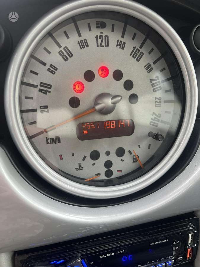 Mini Cooper, 1.6 l., hatchback