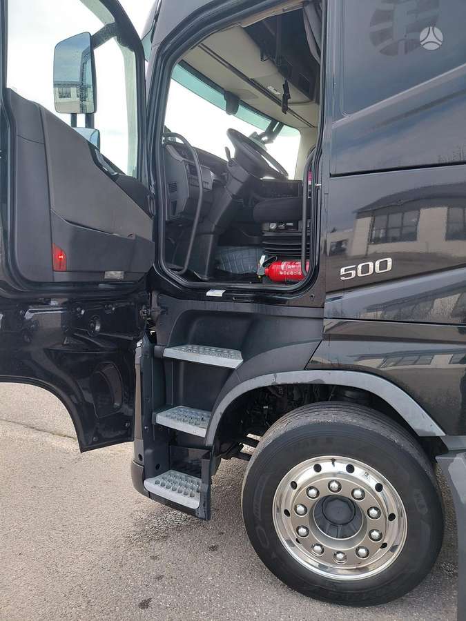Volvo FH 500, double sleeper