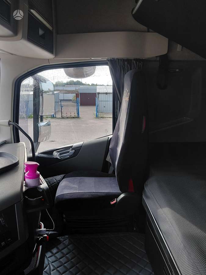Volvo FH 500, double sleeper