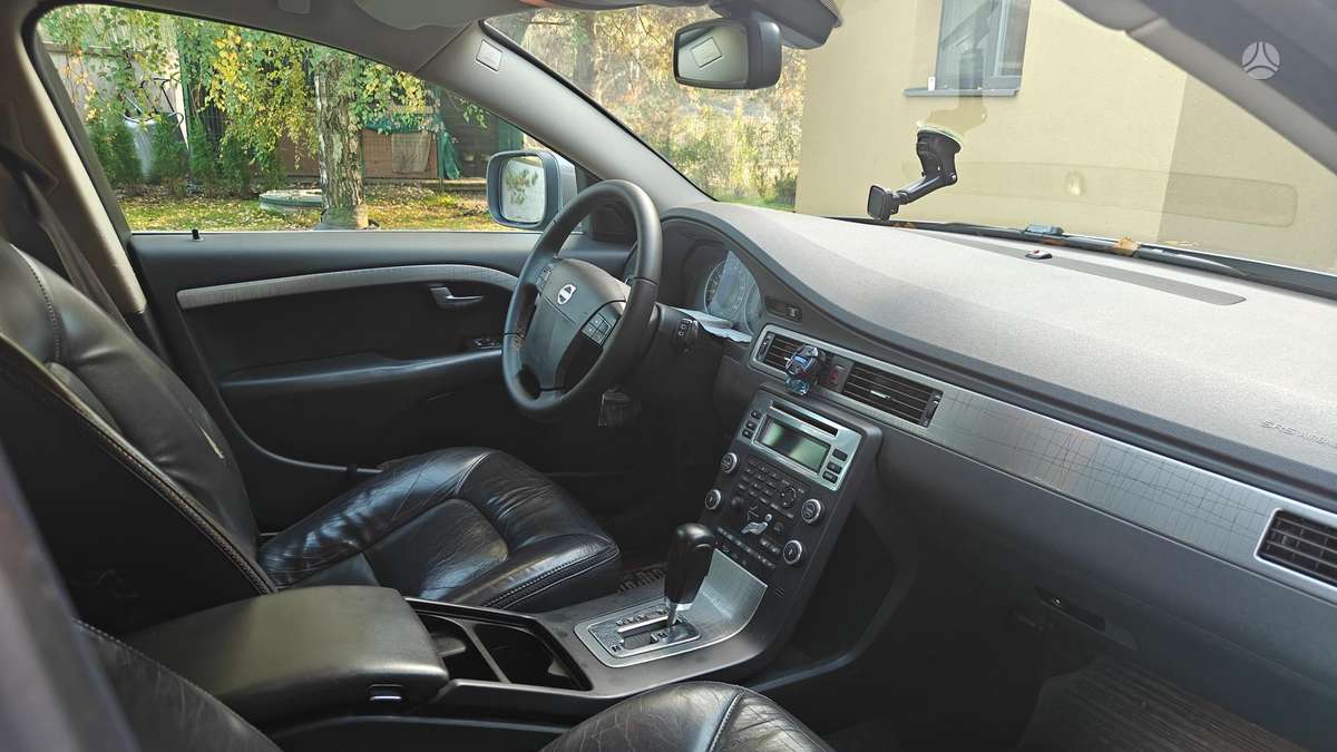 Volvo XC70, 2.4 l., wagon