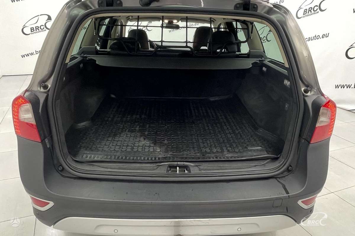 Volvo XC70, 2.4 l., wagon