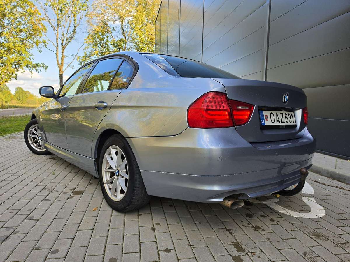 BMW 318, 2.0 l., Седан