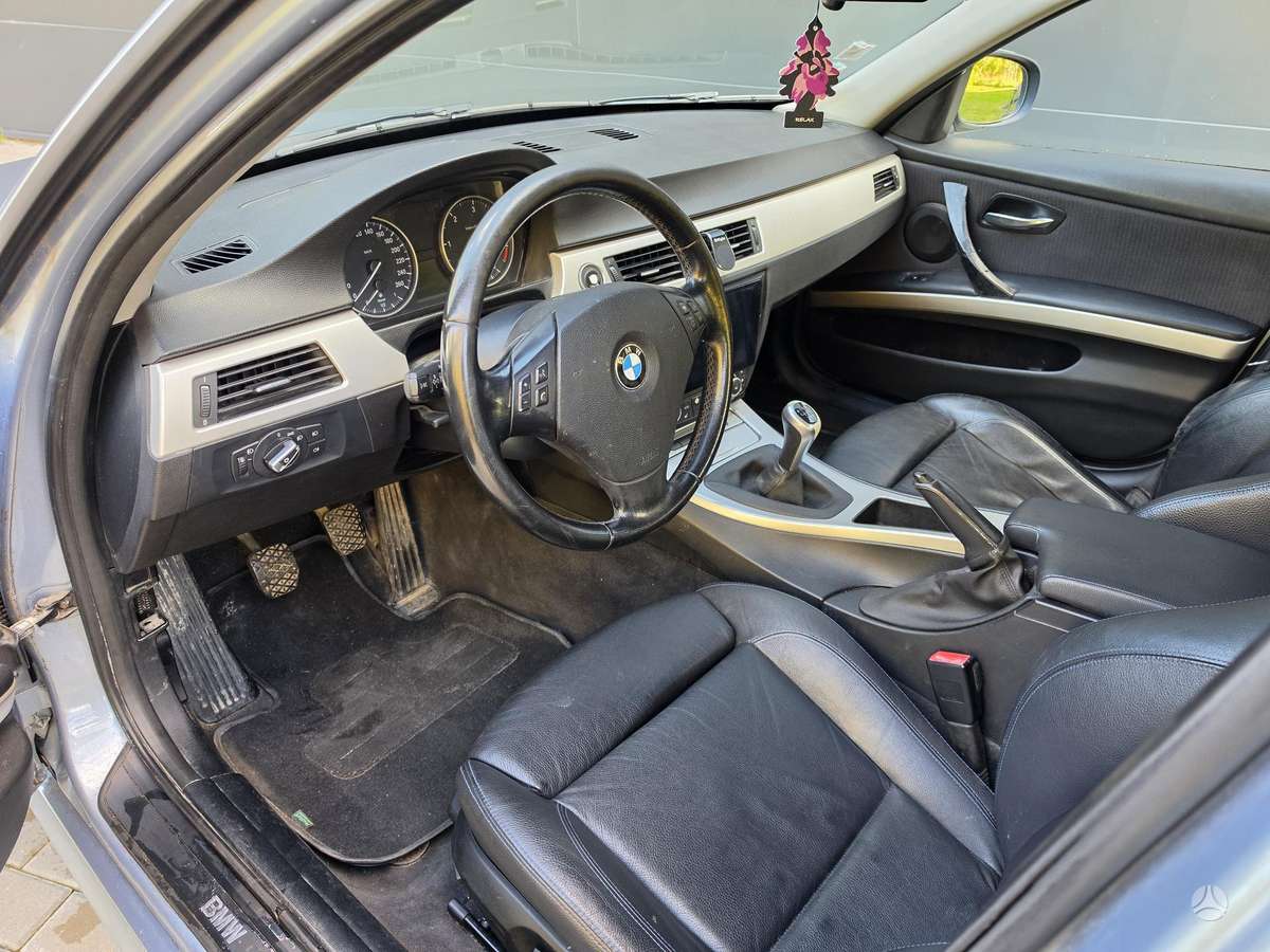 BMW 318, 2.0 l., Седан
