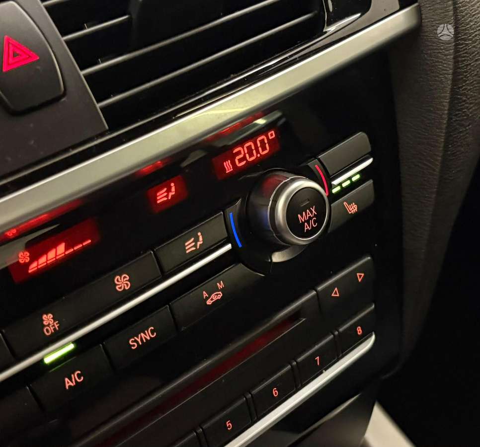 BMW X4, 2.0 l., off-road / crossover
