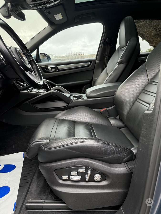 Porsche Cayenne, 2.9 l., Внедорожник / Кроссовер
