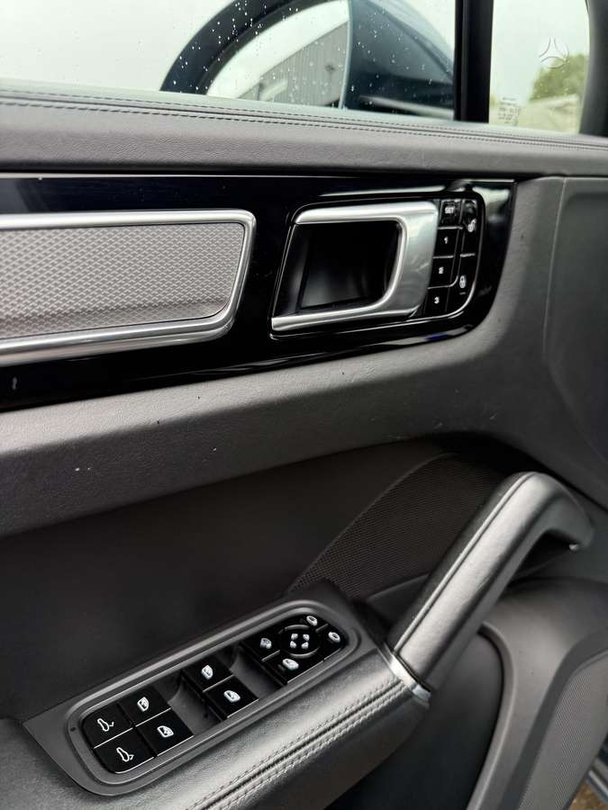 Porsche Cayenne, 2.9 l., Внедорожник / Кроссовер