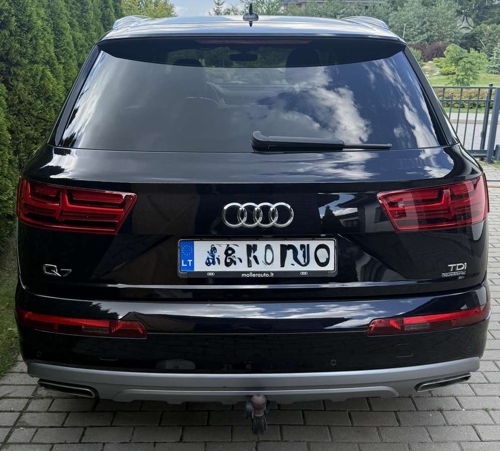 Audi Q7, 3.0 l., off-road / crossover