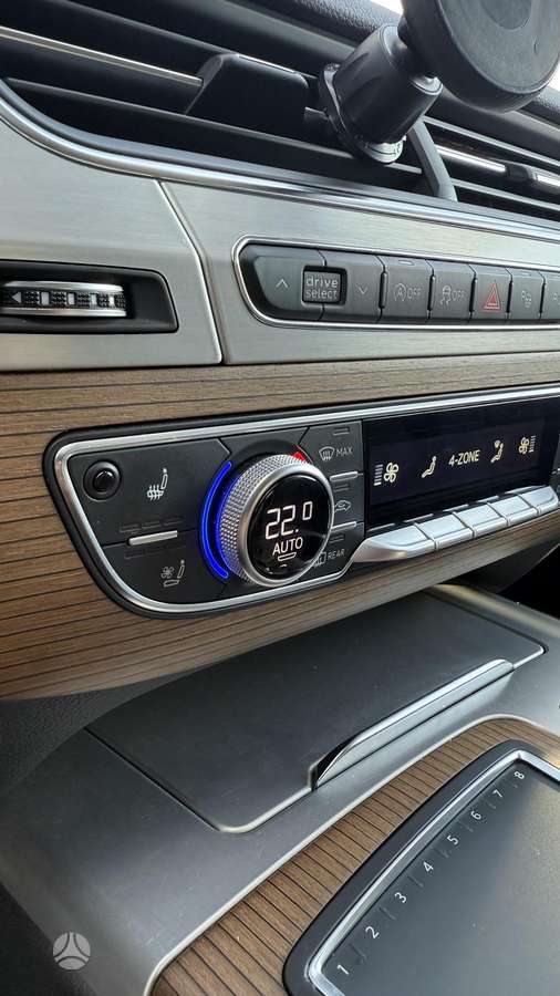 Audi Q7, 3.0 l., Внедорожник / Кроссовер