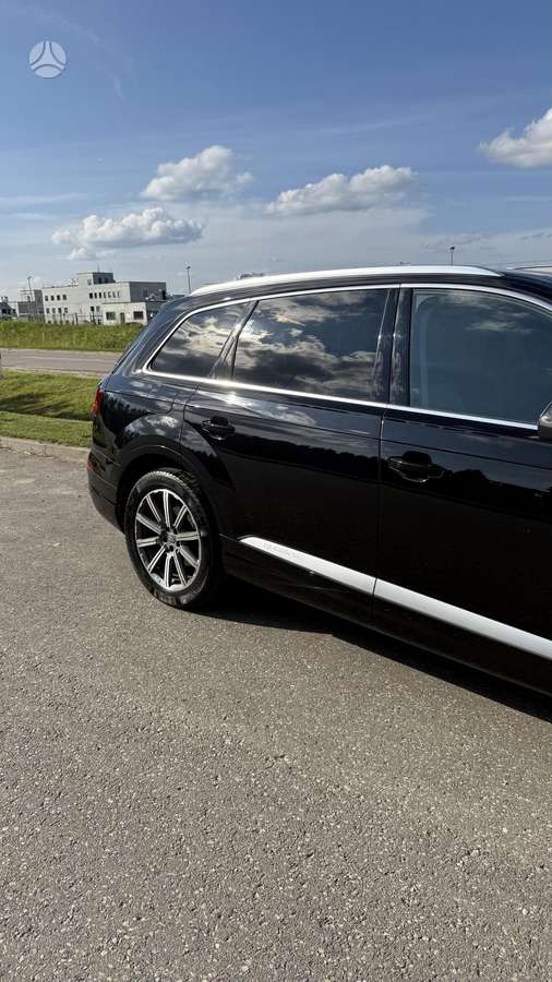 Audi Q7, 3.0 l., off-road / crossover