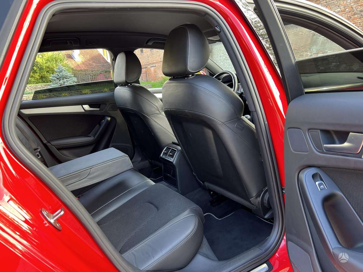 Audi A4, 1.8 l., universalas