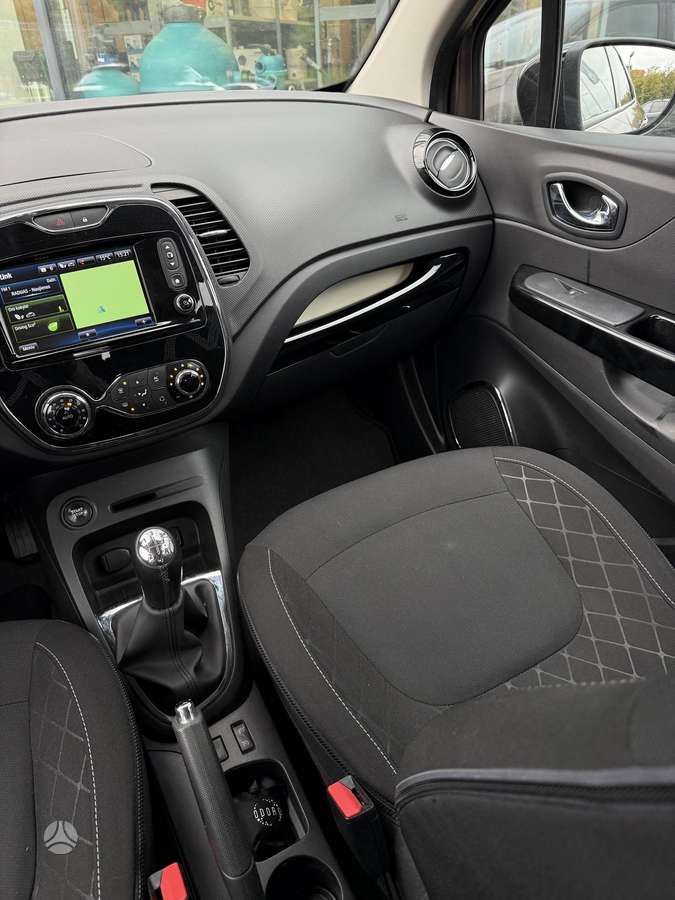 Renault Captur, 1.5 l., Внедорожник / Кроссовер