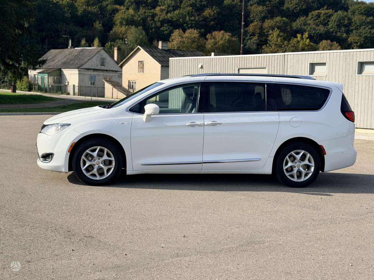 Chrysler Pacifica, 3.6 l., Минивэн