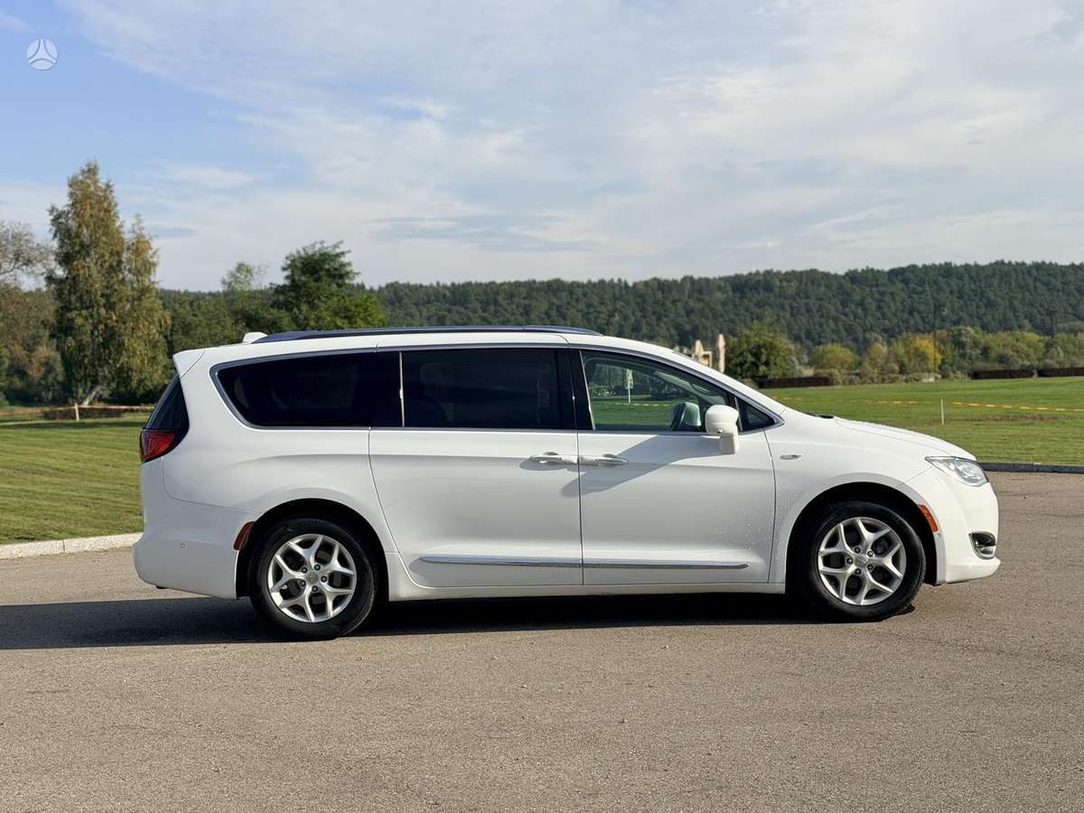 Chrysler Pacifica, 3.6 l., Минивэн
