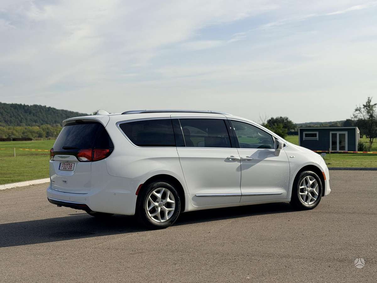 Chrysler Pacifica, 3.6 l., Минивэн