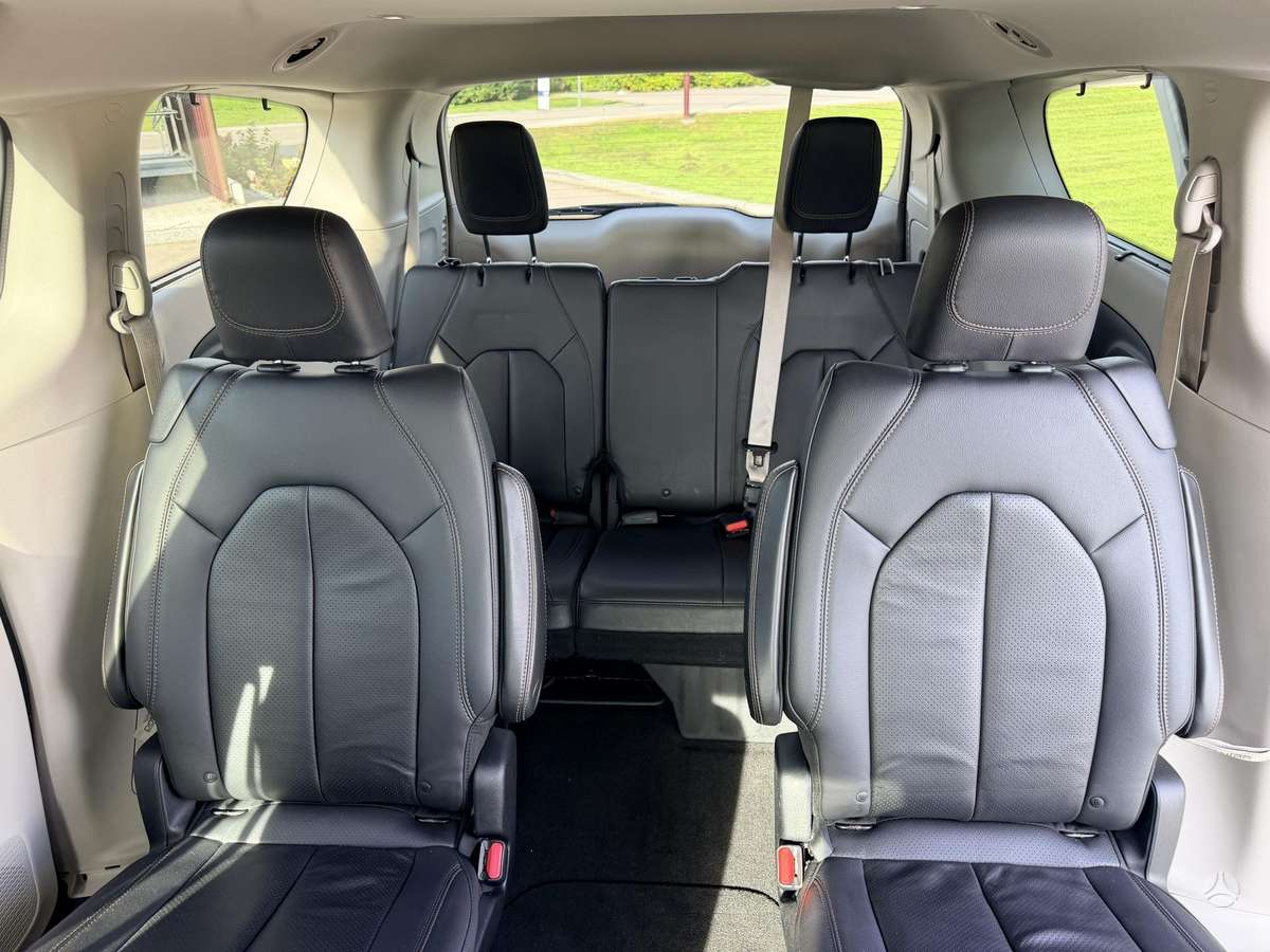 Chrysler Pacifica, 3.6 l., Минивэн