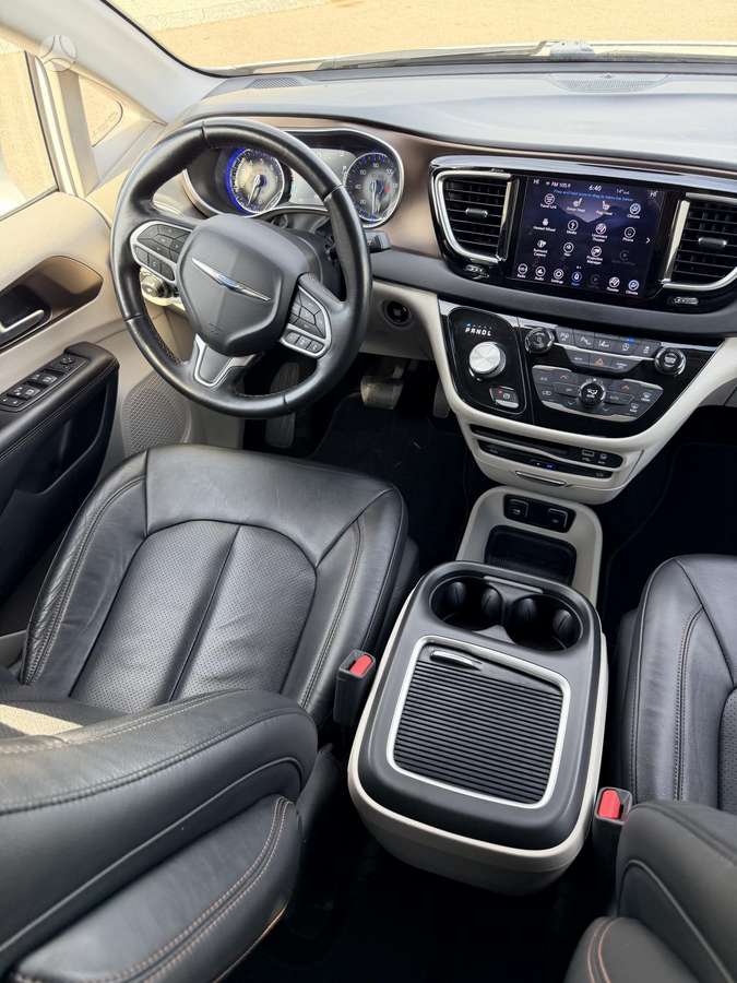 Chrysler Pacifica, 3.6 l., Минивэн