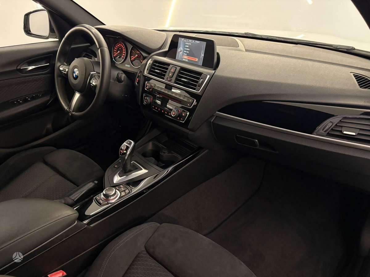 BMW 120, 2.0 l., Хэтчбек