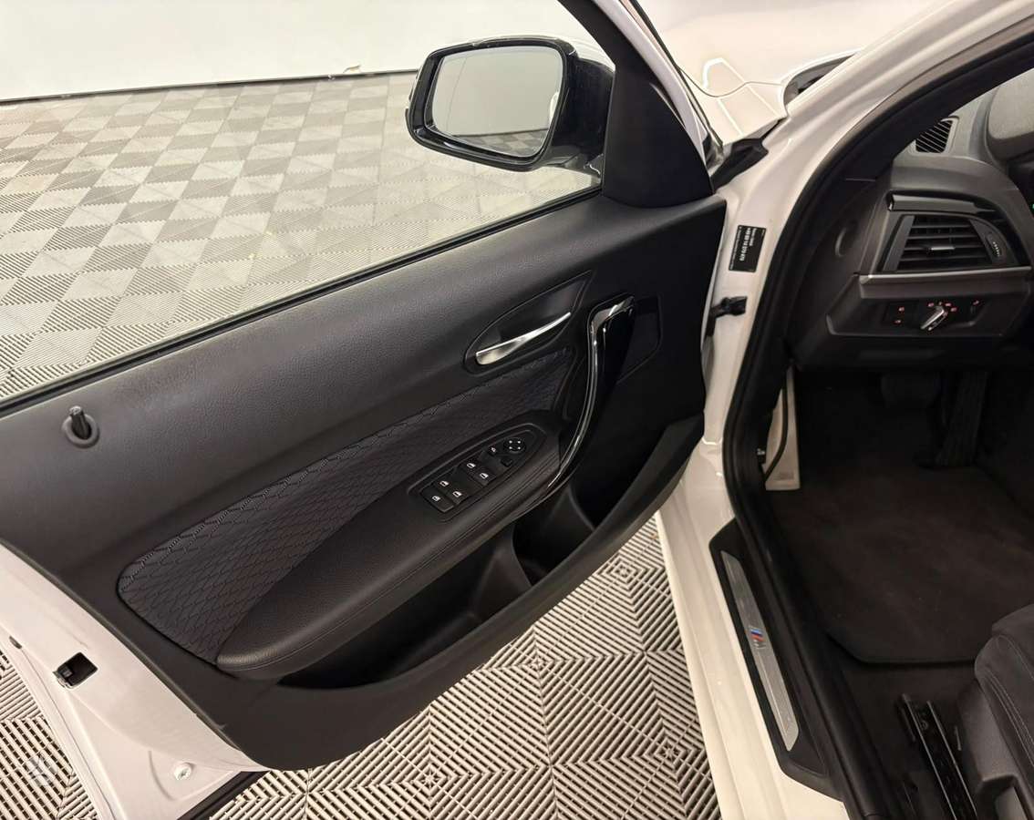 BMW 120, 2.0 l., Хэтчбек
