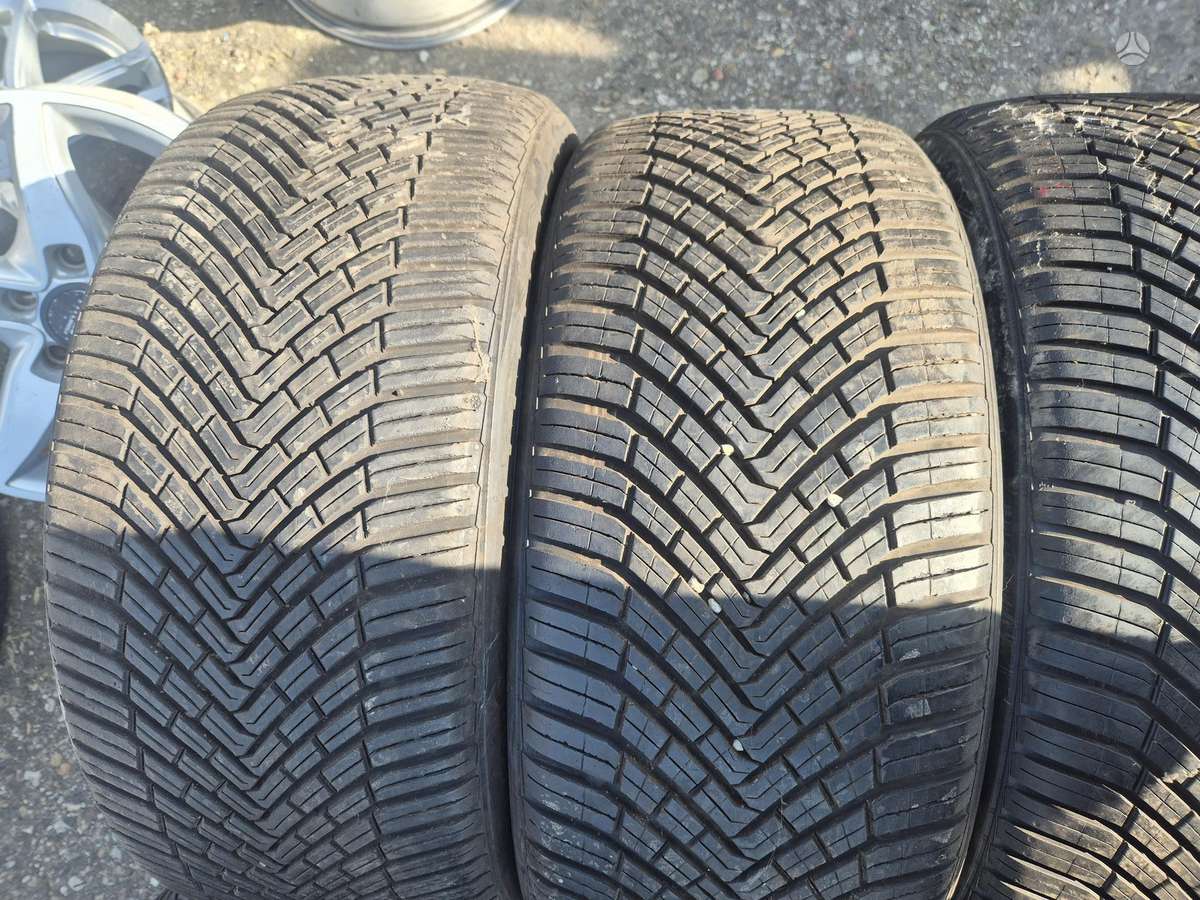 Continental, universalios 255/40 R20